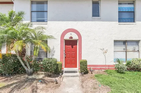 1612 Sandy Point Square Orlando FL 32807