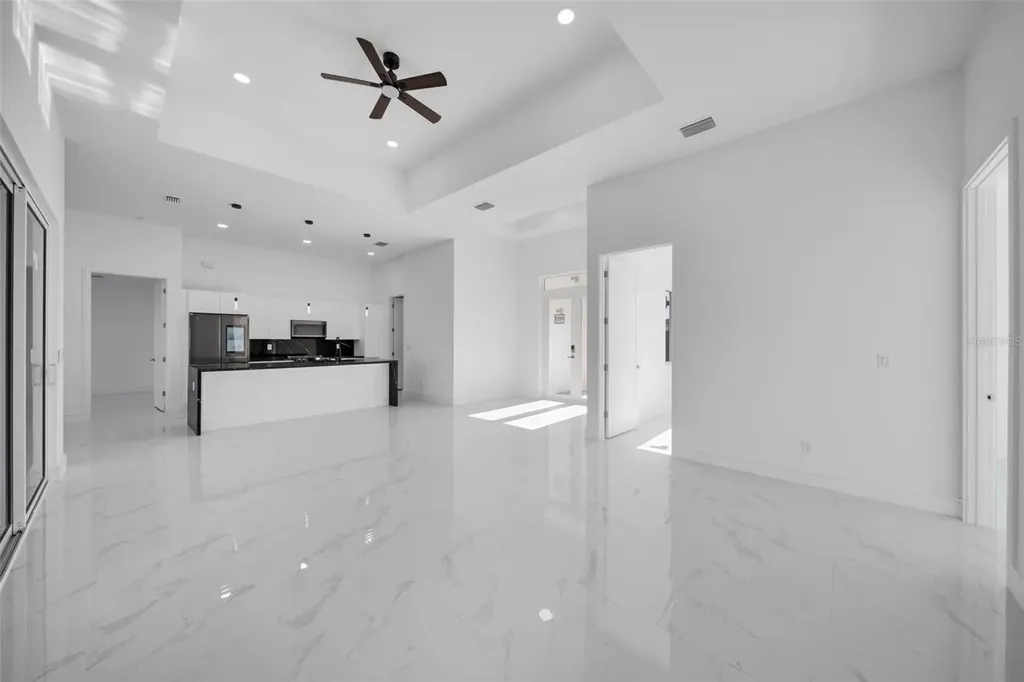 2813 NW 41st Avenue Cape Coral FL 33993