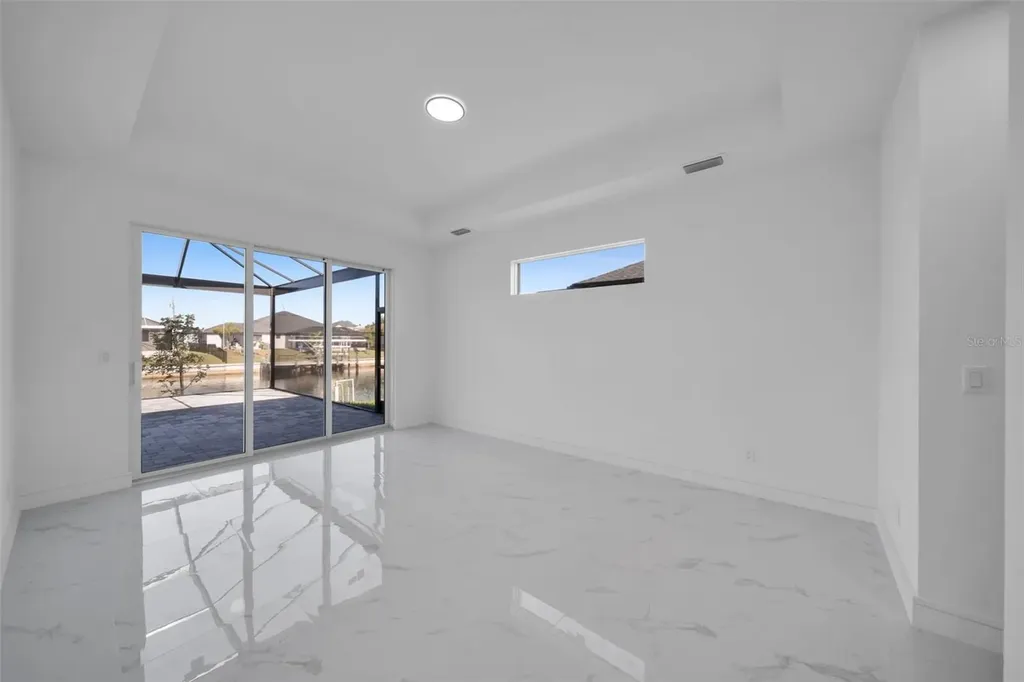 2813 NW 41st Avenue Cape Coral FL 33993