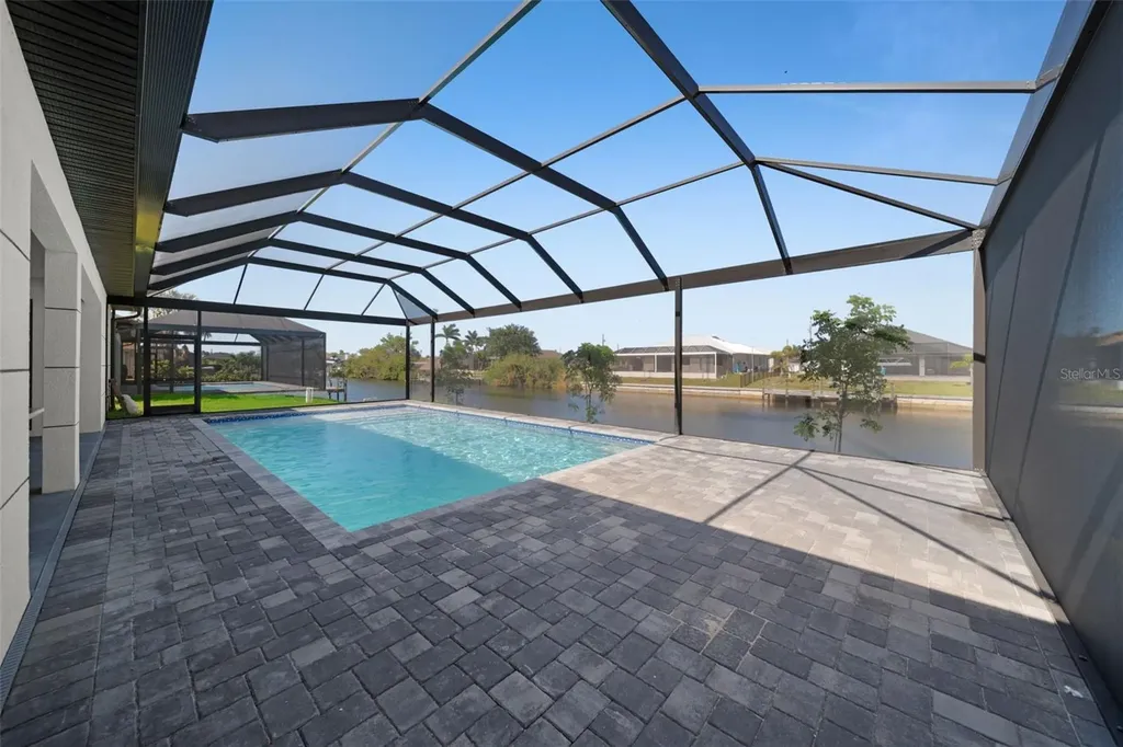 2813 NW 41st Avenue Cape Coral FL 33993