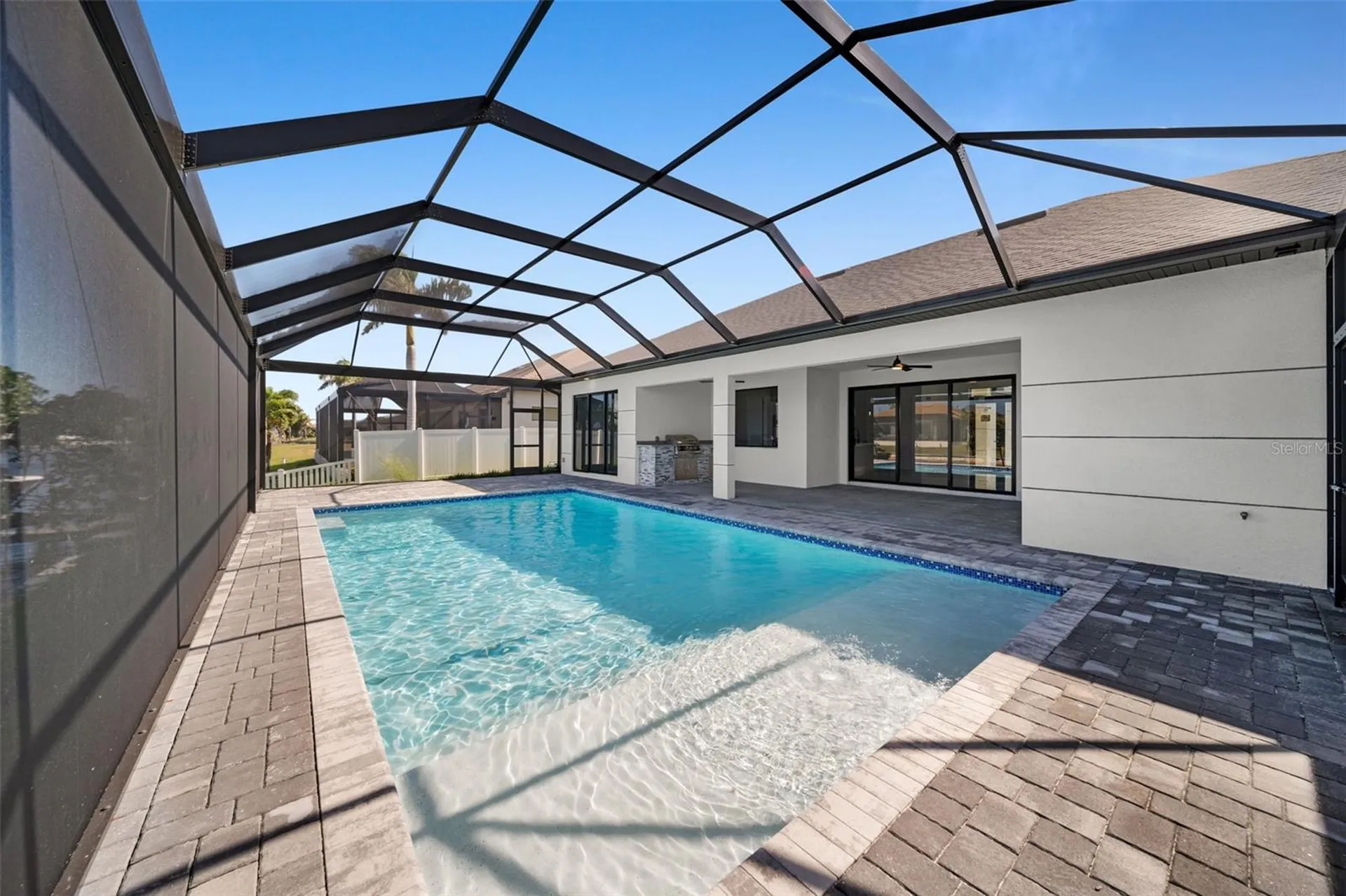 2813 NW 41st Avenue Cape Coral FL 33993