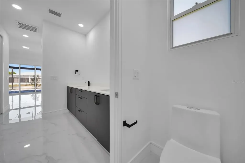 1234 NW 36th Avenue Cape Coral FL 33993