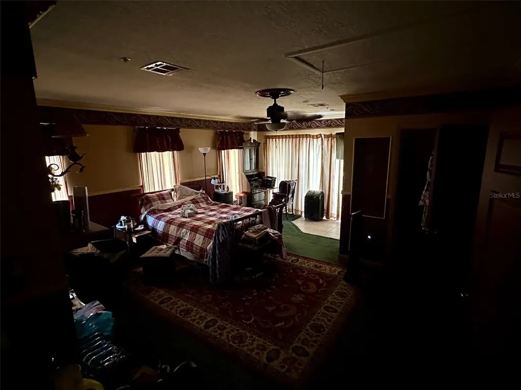 300 Broadview Avenue Altamonte Springs FL 32701