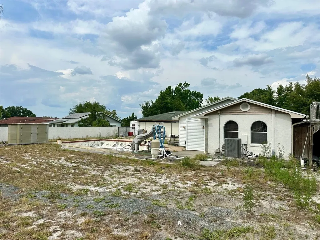 300 Broadview Avenue Altamonte Springs FL 32701