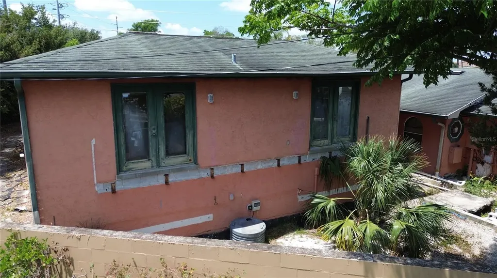 300 Broadview Avenue Altamonte Springs FL 32701