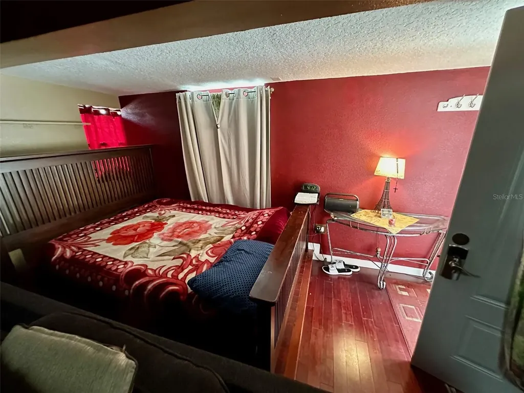 300 Broadview Avenue Altamonte Springs FL 32701