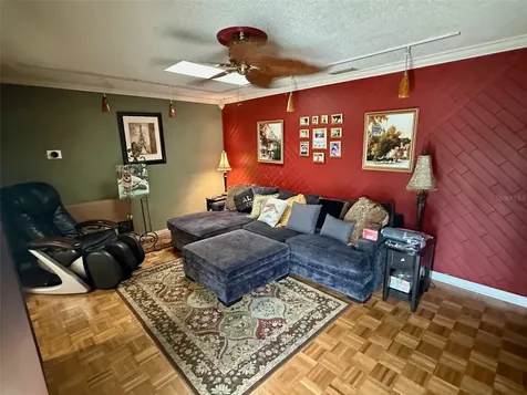 300 Broadview Avenue Altamonte Springs FL 32701