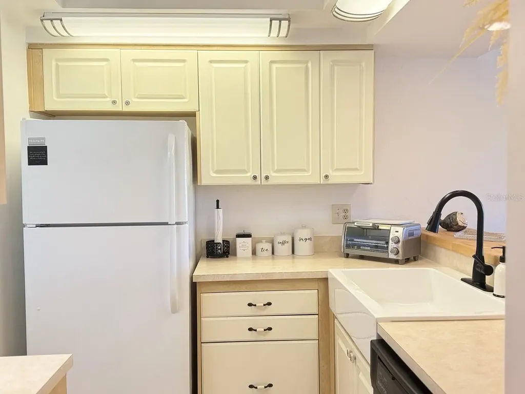 460 Bouchelle Drive New Smyrna Beach FL 32169
