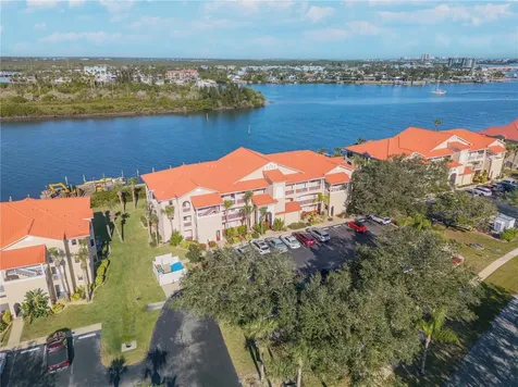 460 Bouchelle Drive New Smyrna Beach FL 32169