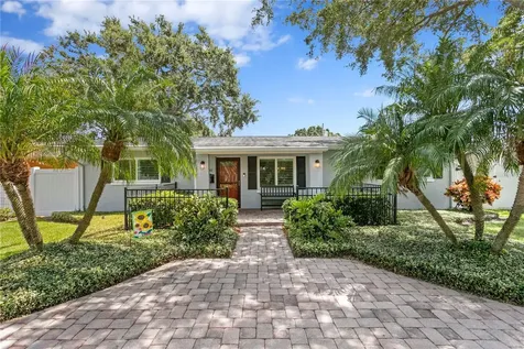 430 44th Avenue NE St Petersburg FL 33703