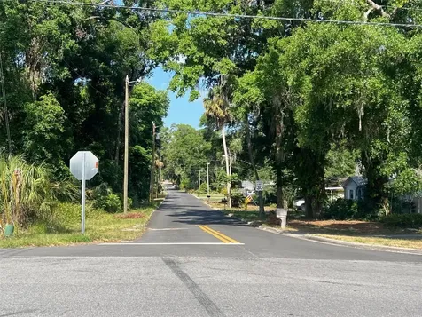 W Taylor Road Deland FL 32720