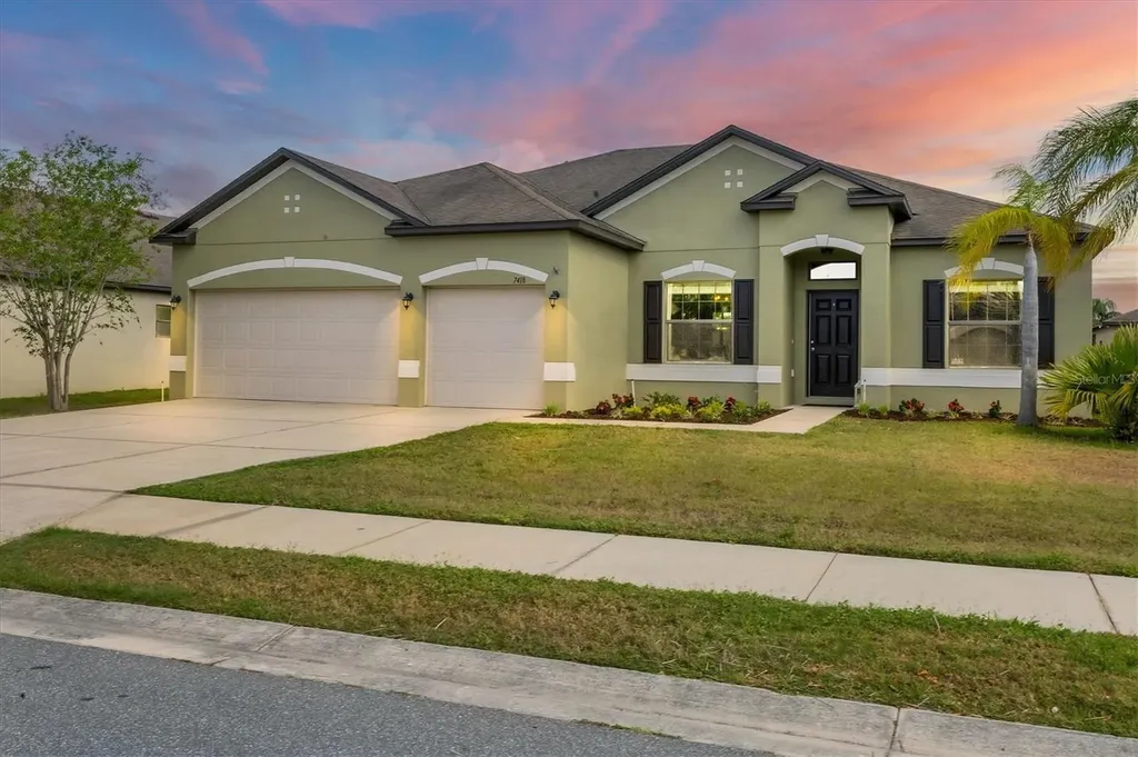 7418 61st Street E Palmetto FL 34221