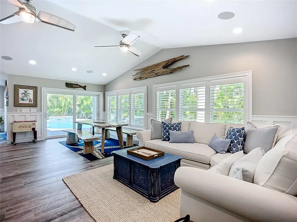 403 75th Street Holmes Beach FL 34217