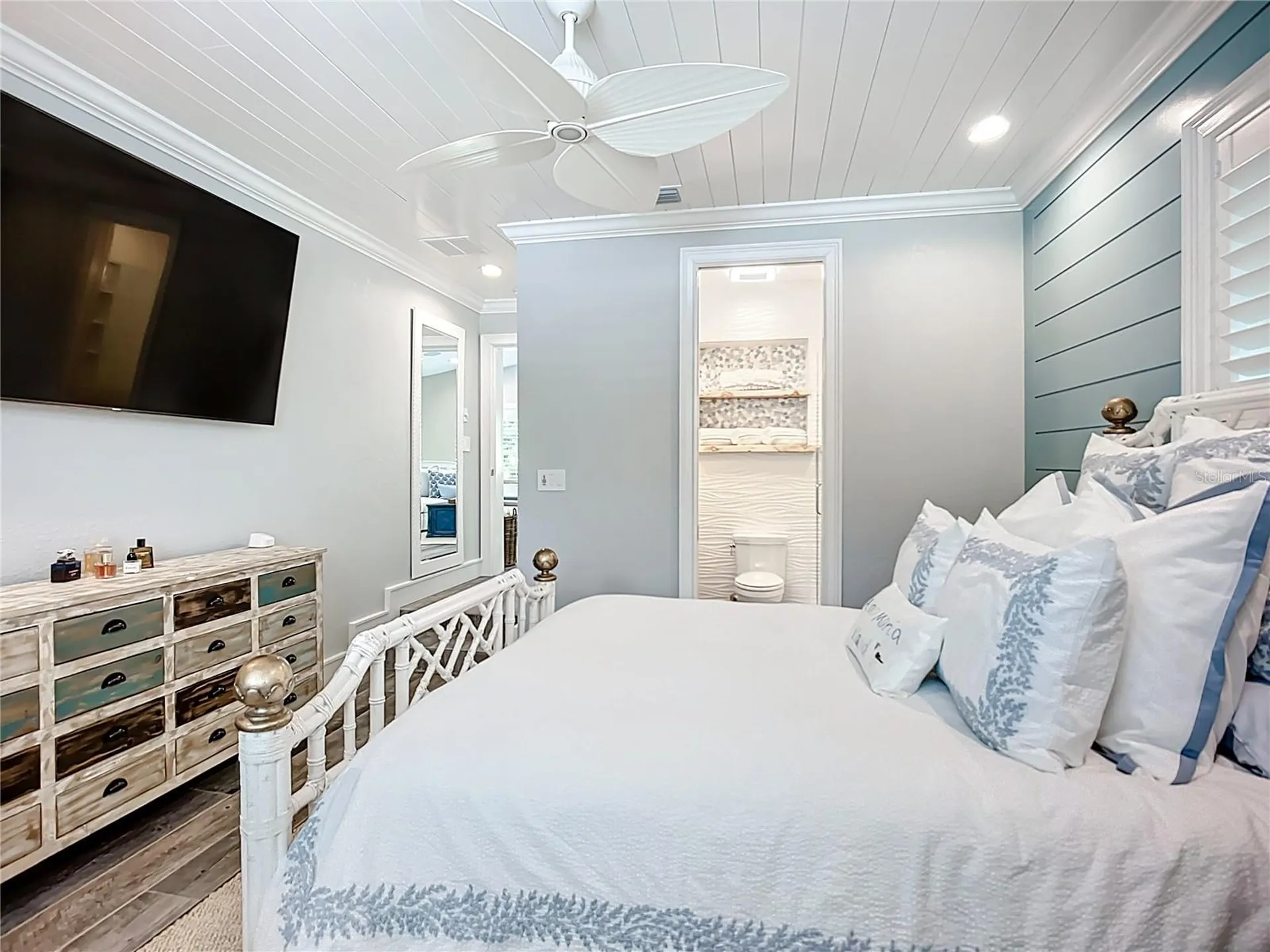 403 75th Street Holmes Beach FL 34217