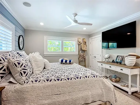 403 75th Street Holmes Beach FL 34217