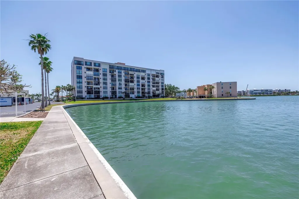 7625 Sun Island Drive S South Pasadena FL 33707