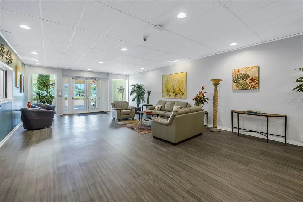 7625 Sun Island Drive S South Pasadena FL 33707