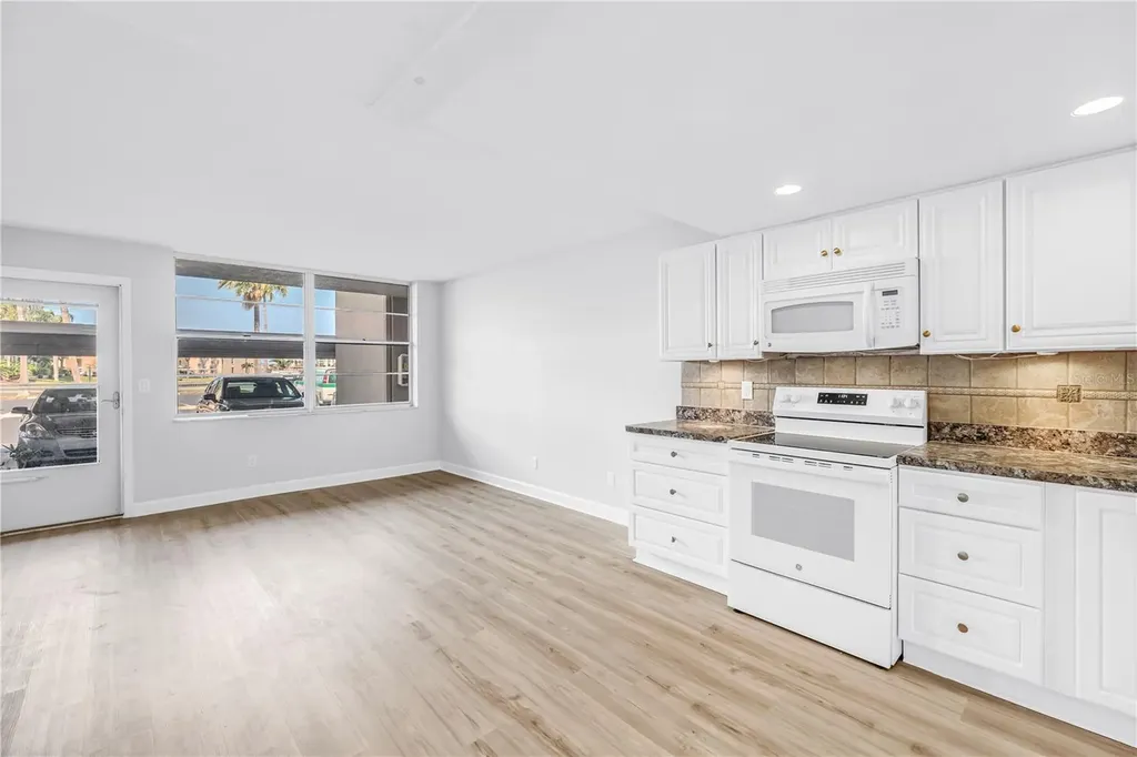 7625 Sun Island Drive S South Pasadena FL 33707