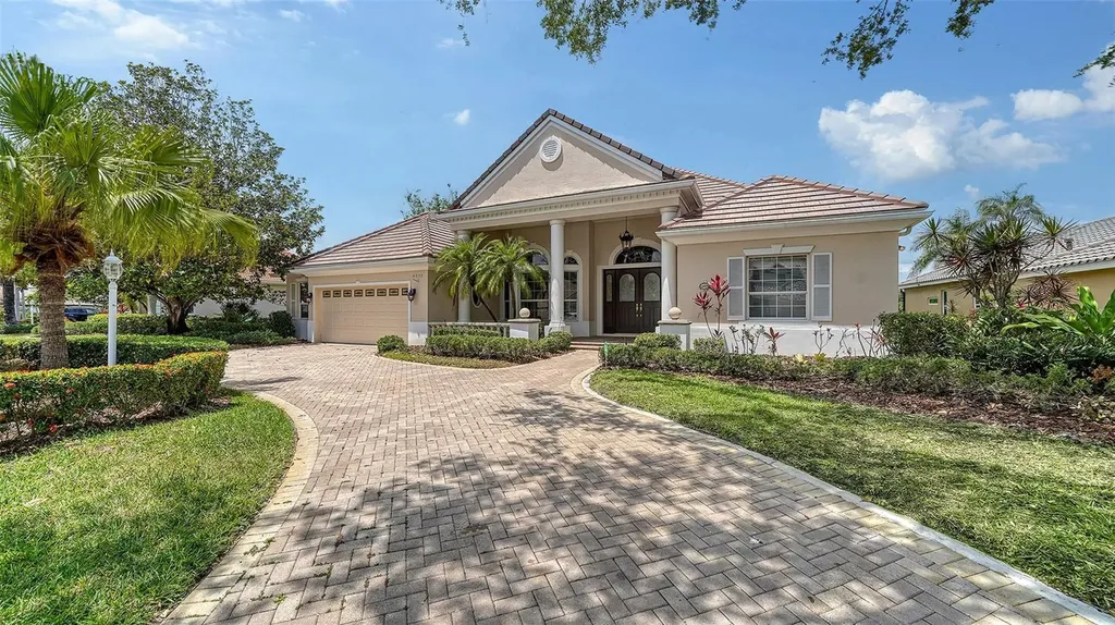 6633 The Masters Avenue Lakewood Ranch FL 34202