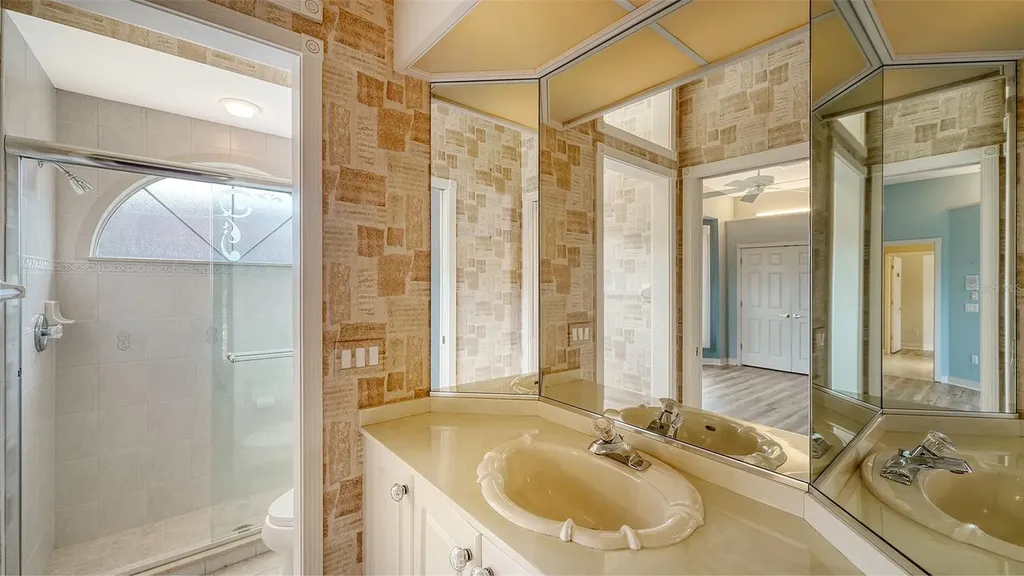 6633 The Masters Avenue Lakewood Ranch FL 34202