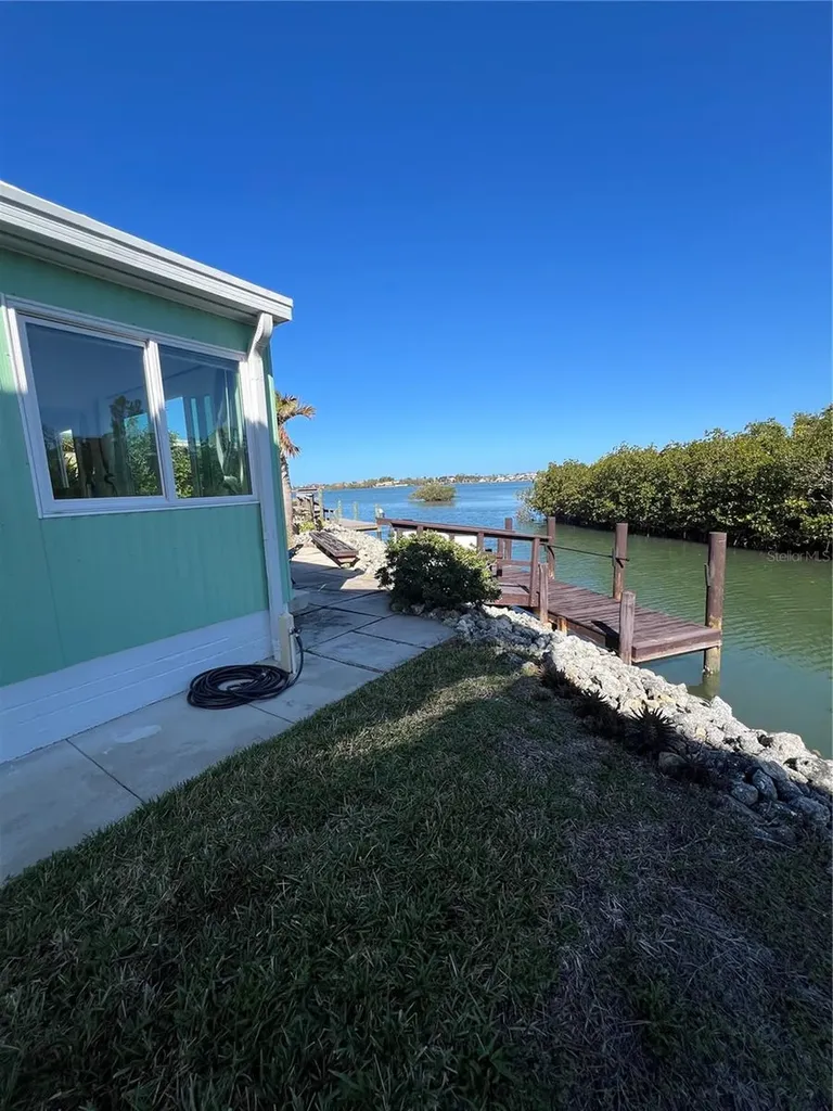 36 N Starboard Drive Venice FL 34285