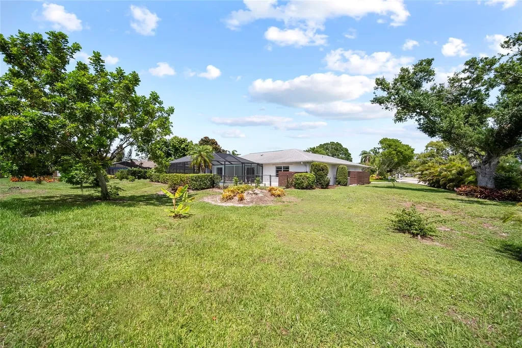7912 Estates Drive Sarasota FL 34243