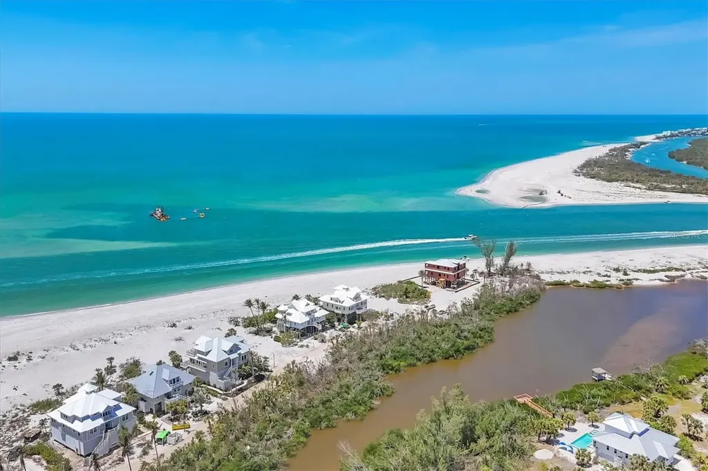 6890 Palm Island Drive Placida FL 33946