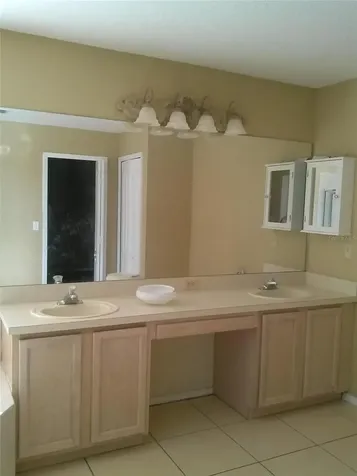 2011 N 61st Street Tampa FL 33619