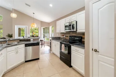 905 N Lake Claire Circle Oviedo FL 32765