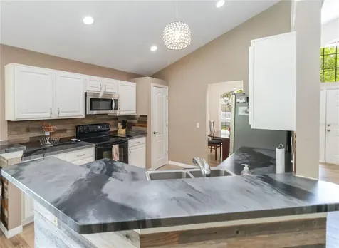 905 N Lake Claire Circle Oviedo FL 32765