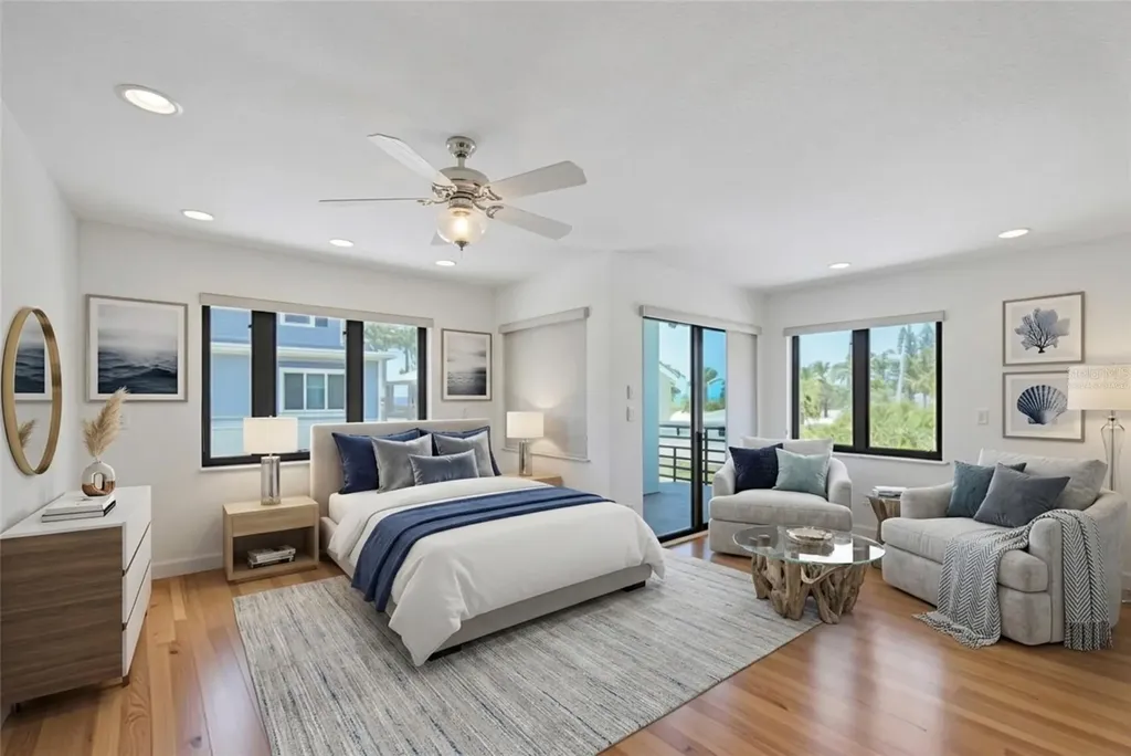 2918 Avenue E Holmes Beach FL 34217