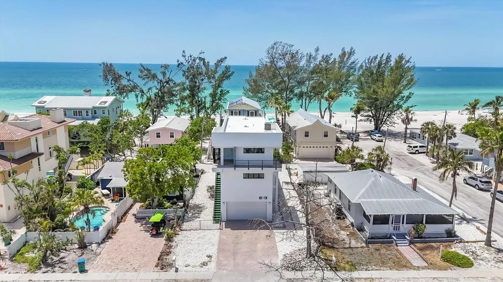 2918 Avenue E Holmes Beach FL 34217