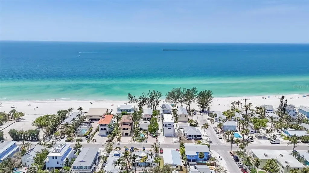 2918 Avenue E Holmes Beach FL 34217