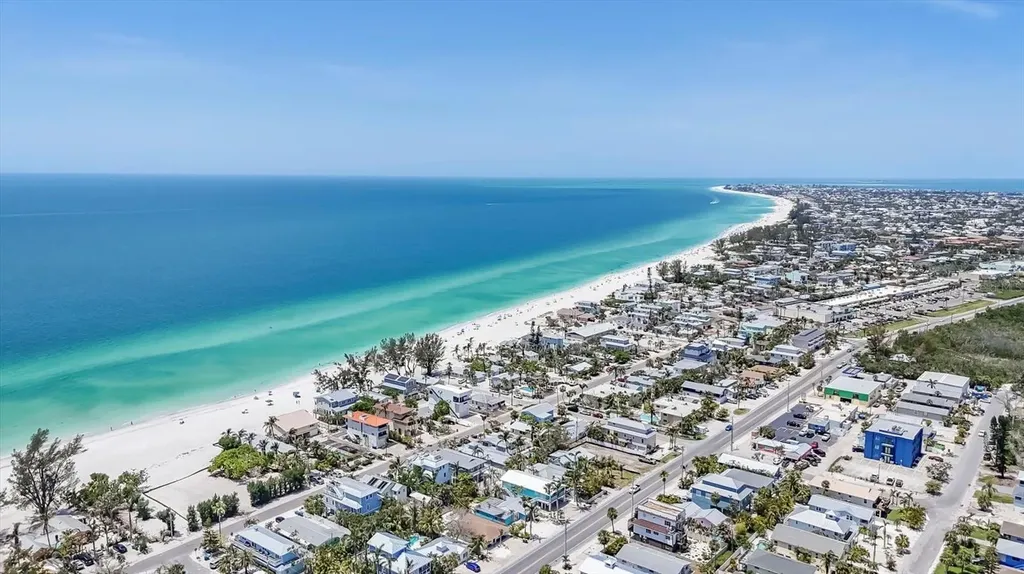 2918 Avenue E Holmes Beach FL 34217
