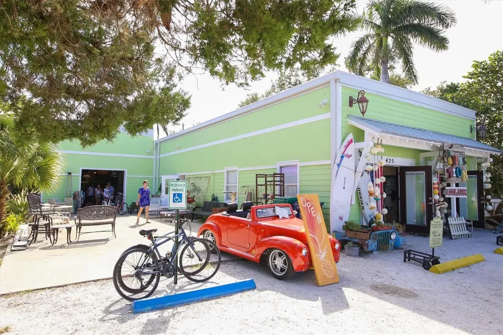 2918 Avenue E Holmes Beach FL 34217