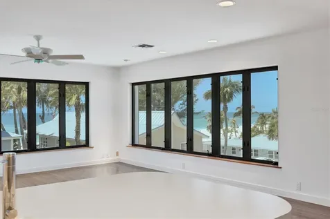 2918 Avenue E Holmes Beach FL 34217
