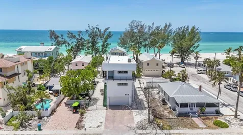 2918 Avenue E Holmes Beach FL 34217
