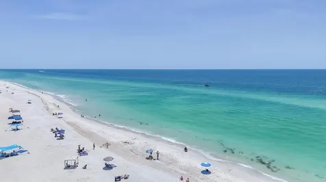 2918 Avenue E Holmes Beach FL 34217