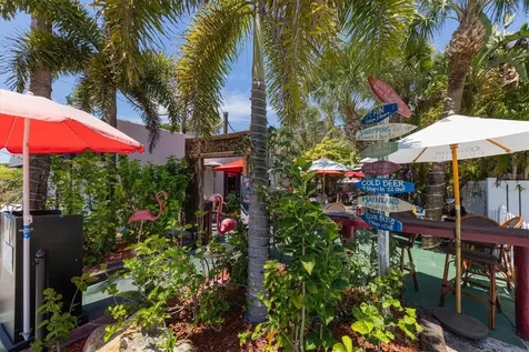 2918 Avenue E Holmes Beach FL 34217