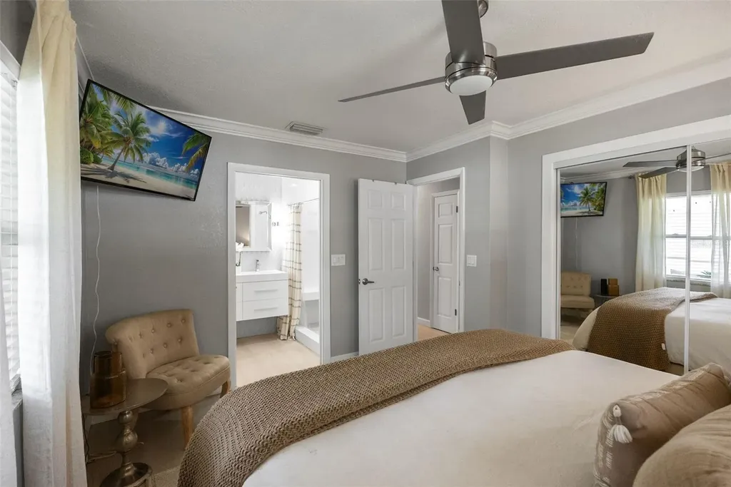 7141 37th Avenue N St Petersburg FL 33710