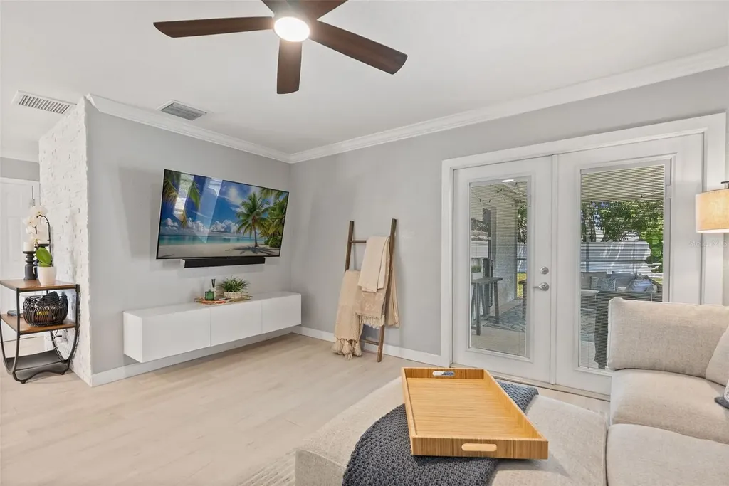 7141 37th Avenue N St Petersburg FL 33710