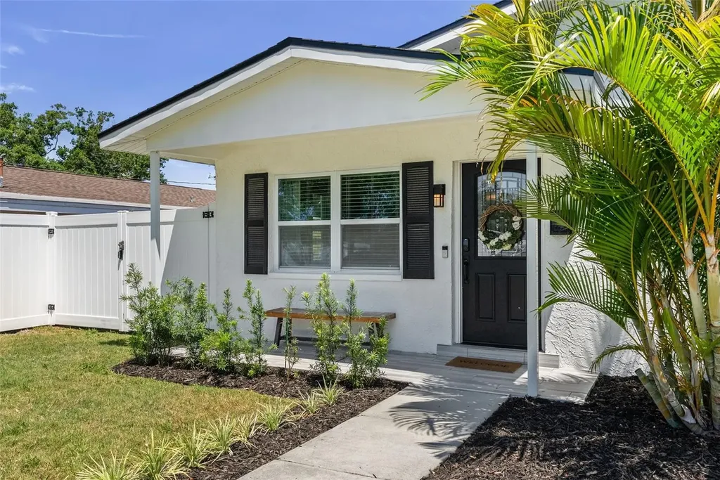 7141 37th Avenue N St Petersburg FL 33710