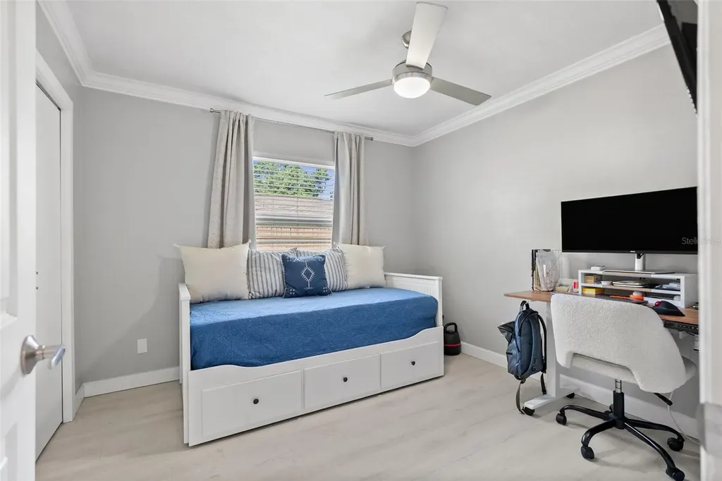 7141 37th Avenue N St Petersburg FL 33710