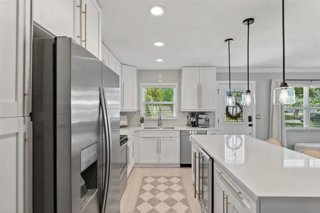 7141 37th Avenue N St Petersburg FL 33710