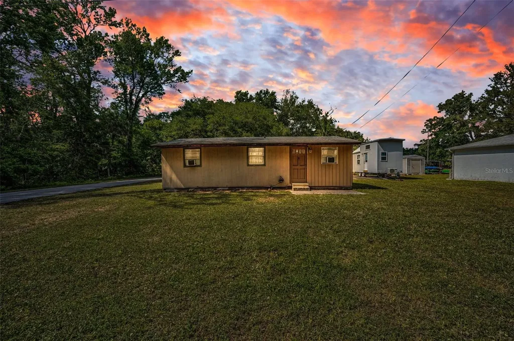 6423 Bass Road Weeki Wachee FL 34607