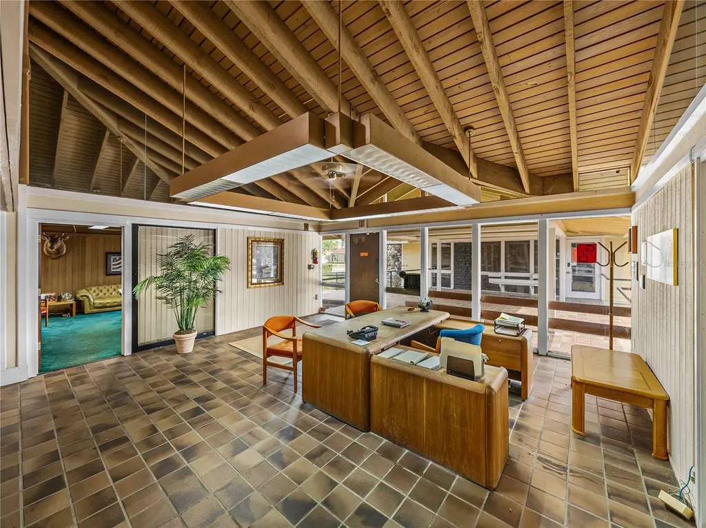 13924 7th Street Dade City FL 33525