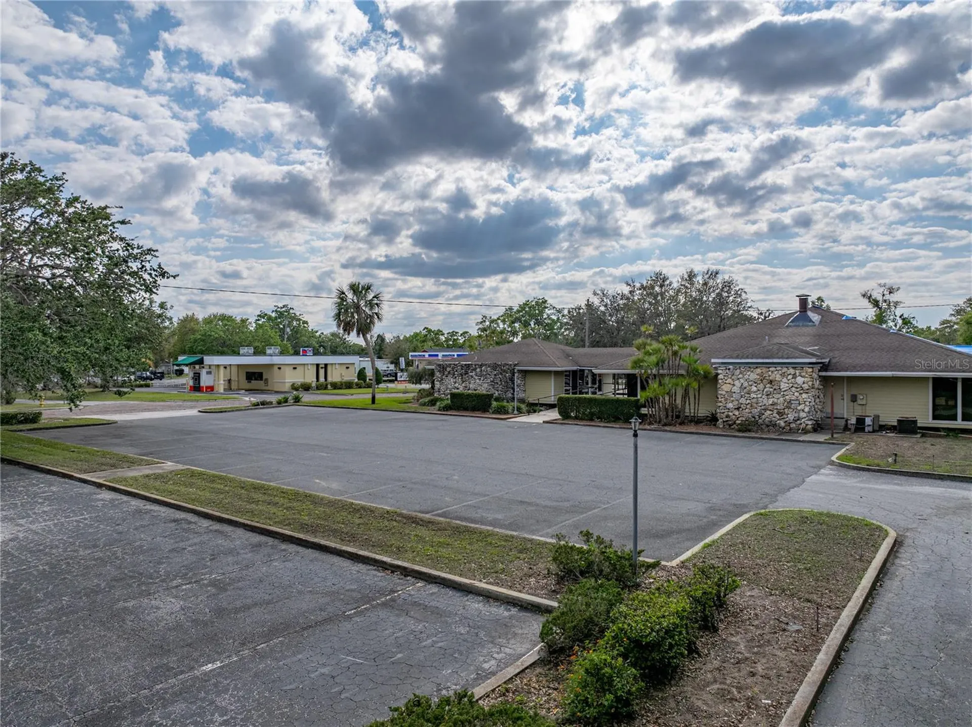 13924 7th Street Dade City FL 33525