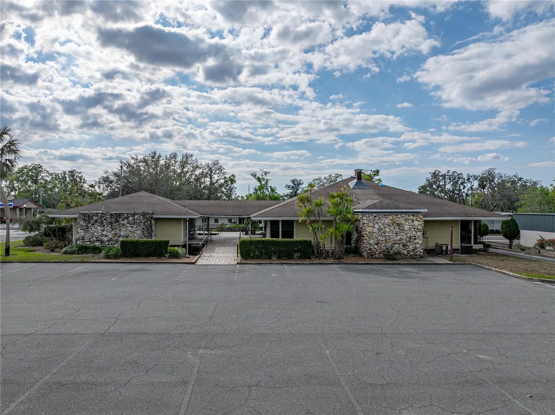 13924 7th Street Dade City FL 33525