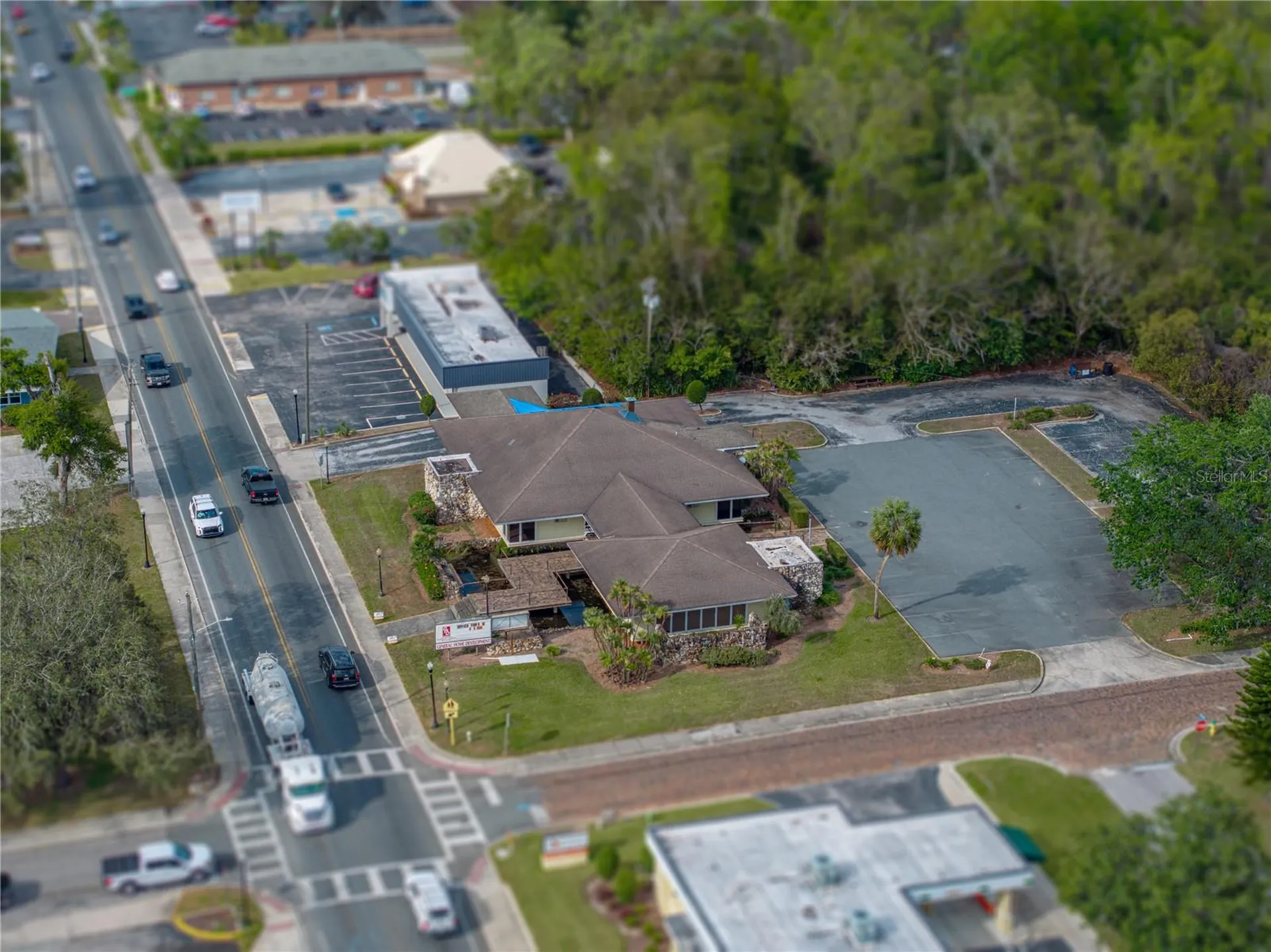 13924 7th Street Dade City FL 33525