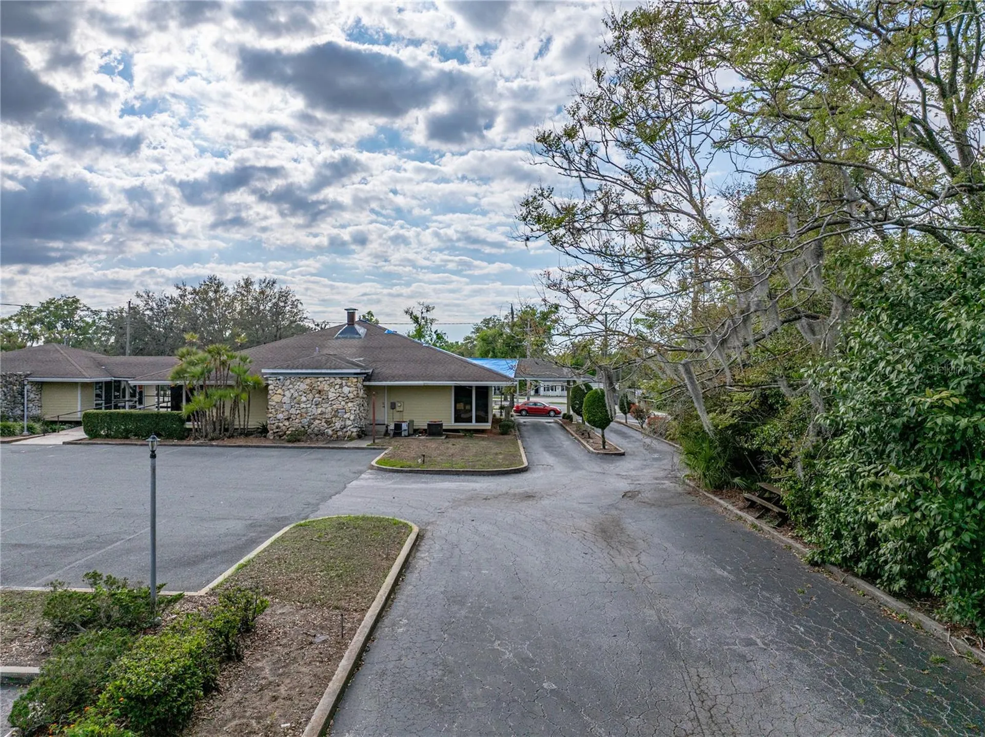 13924 7th Street Dade City FL 33525